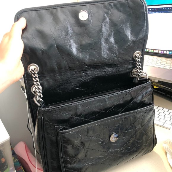 Saint Laurent Niki medium black leather shoulder bag - Picture 2 of 9